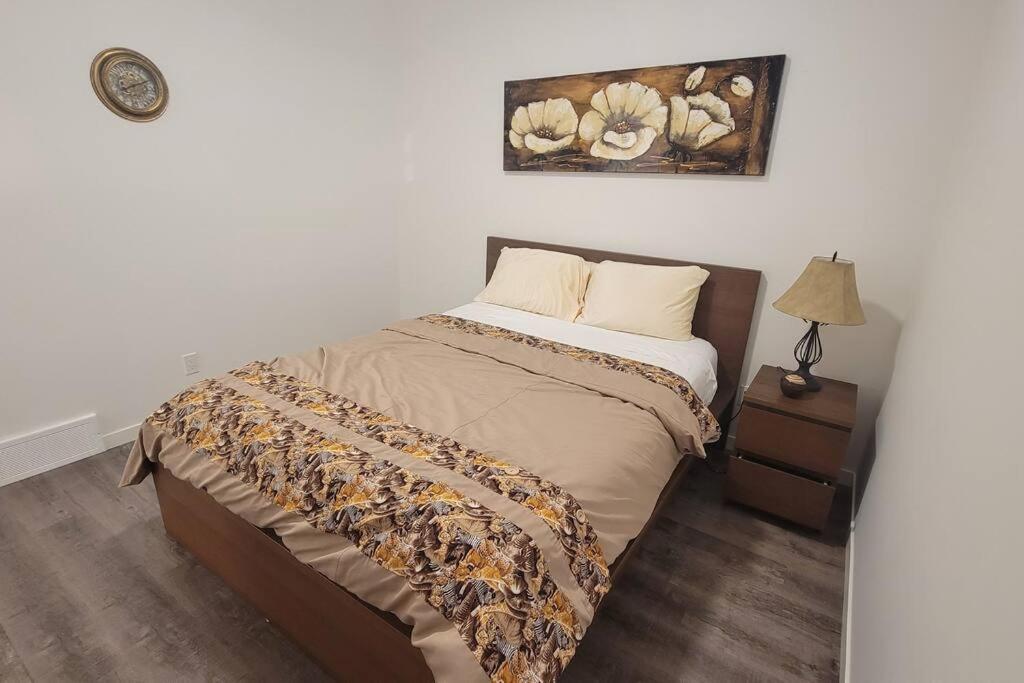 Apartment Brand New In The Lakes Calgary